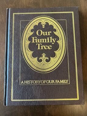 Source Unknown Brown and Gold "Our Family Tree" Hardcover